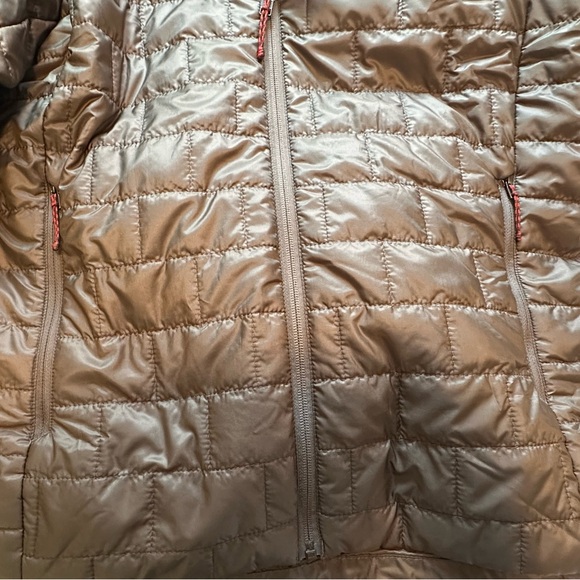 Patagonia Nanopuff Hooded - Picture 4 of 5